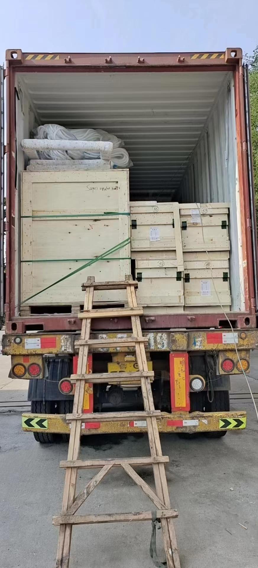 Export packing for custom aluminum windows and doors